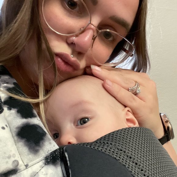 ✨ Payton ✨ - Picture 2 of 3